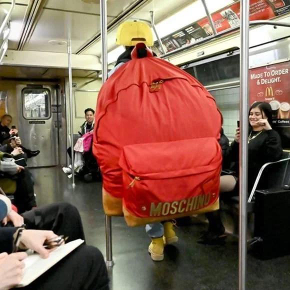 Moschino | Bags | Aw2 Moschino Couture Jeremy Scott  display picture 3